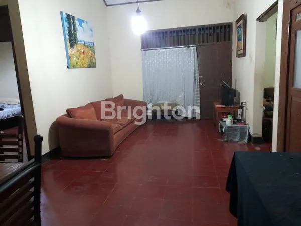 image "DIJUAL  RUMAH STRATEGIS DI TEGALREJO YOGYAKARTA, SHM & IMB, DEKAT MALIOBORO – INVESTASI TERBAIK!" (2)