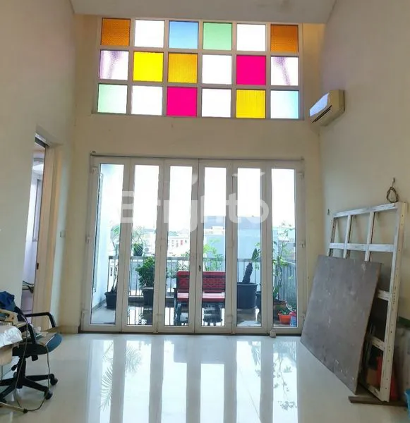 image DIJUAL RUMAH DI PURI INDAH LOKASI STRATEGIS (2)