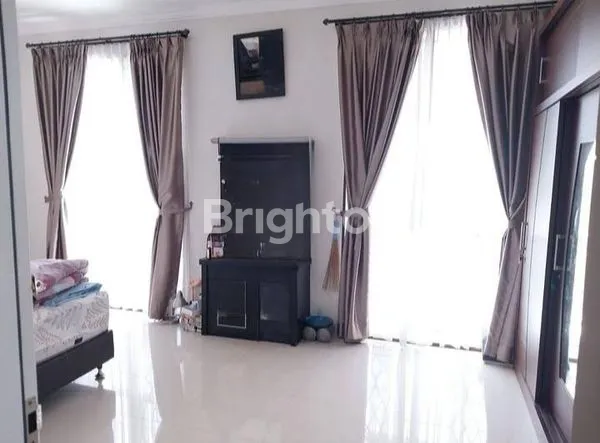 image RUMAH TINGGAL 2 TINGKAT CLUSTER OLEASTER GADING SERPONG (6)