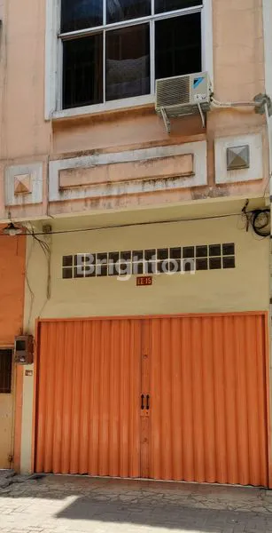 DI JUAL CEPAT RUMAH TINGKAT BER PINTU ORANGE DI JLN  ASIA MEGA MAS MEDAN