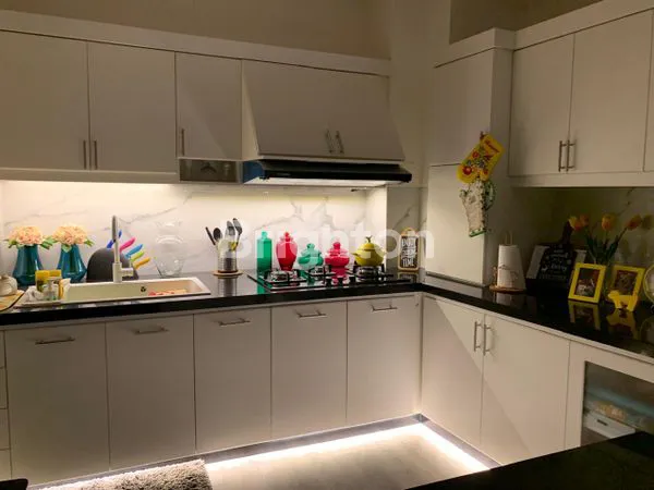 image RUMAH TROPIS MEWAH BINTARO JAYA SEKTOR 8 TANGSEL (6)