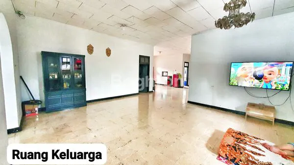 image RUMAH DENGAN TANAH LUAS BABELAN BEKASI JAWA BARAT (4)