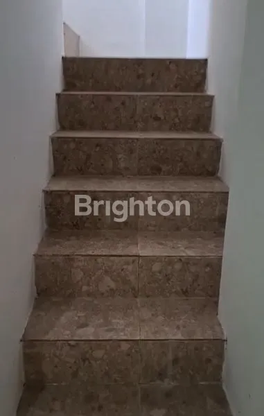 image RUMAH 2 LANTAI DI SEWAKAN  (2)