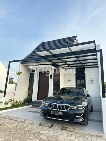 image THE OSO :: SLEMPIT   KEDAMEAN GRESIK , O JALAN (1)