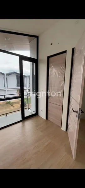 image RUMAH 2 LANTAI CENDANA COVE - LIPPO KARAWACI (3)