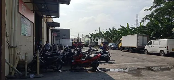 image GUDANG DI KAWASANG PERGUDANGAN CERME GRESIK. NOL JALAN RAYA BESAR. AREA STRATEGIS AMAN DAN RAMAI. MURAH BANGET (4)