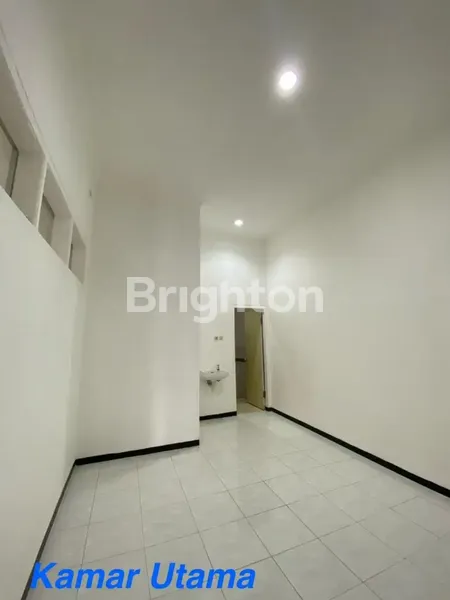 image NEW CLEAN MURAH ROW 3 DK WISMA PERMAI BARAT,SUTOREJO PRIMA SELATAN,BABATAN PANTAI UTARA,WISMA MUKTI,KLAMPIS ANOM,KLAMPIS INDAH,MANYAR KERTOADI,DHARMAHUSADA MAS,KERTAJAYA INDAH TIMUR,SORRENTO,GRIYA ASRI PURI ASRI,FLORENCE,TAMAN MUTIARA,PANTAI MENTARI,LEBAK (6)