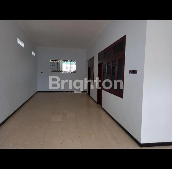 image RUKO CANTIK BANGET SIAP HUNI DAN PAKAI. LOKASI STRATEGIS DI KOTA TULUNGAGUNG (6)