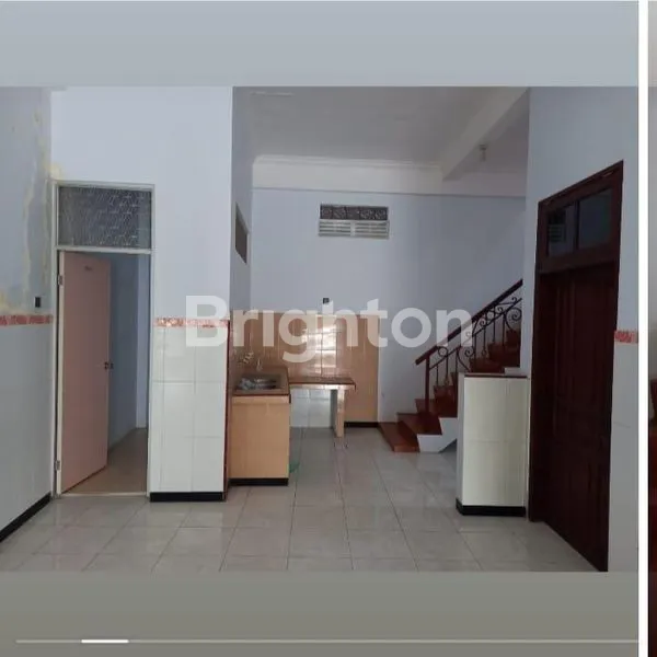 image RUKO CANTIK BANGET SIAP HUNI DAN PAKAI. LOKASI STRATEGIS DI KOTA TULUNGAGUNG (3)