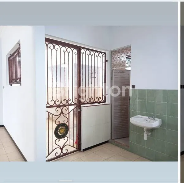 image RUKO CANTIK BANGET SIAP HUNI DAN PAKAI. LOKASI STRATEGIS DI KOTA TULUNGAGUNG (7)