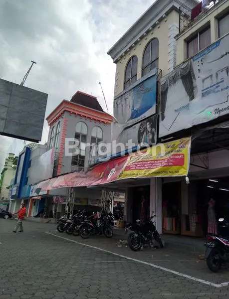 RUKO 3 LANTAI LOKASI STRATEGIS DI PINGGIR JALAN UTAMA UNGARAN