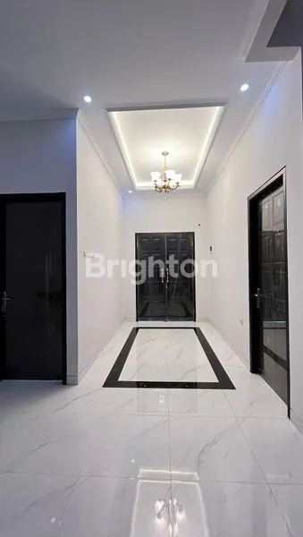 image RUMAH 2 LANTAI MEWAH DAN NYAMAN (2)