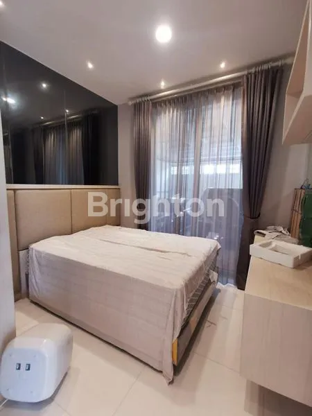 image RUMAH HOOK BESAR MEWAH BERSIH TERAWAT FULL FURNISHED (5)