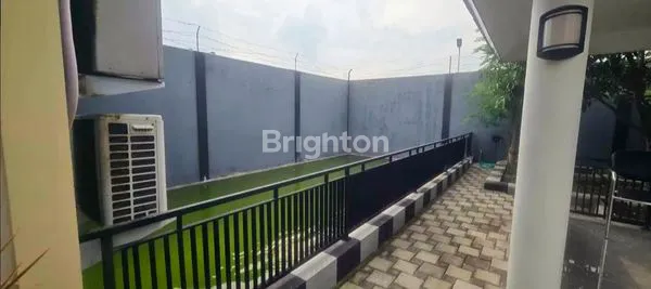 image RUMAH KANTOR FULL FURNISH ADA KOLAM IKAN GRESIK (6)