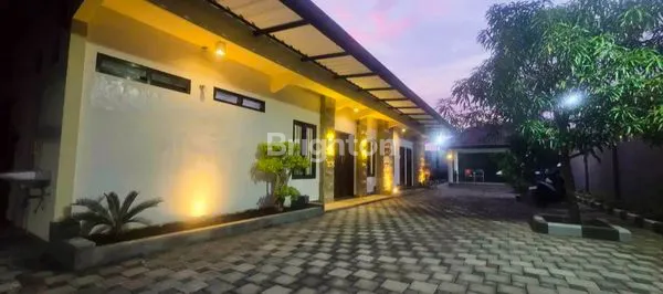 image RUMAH KANTOR FULL FURNISH ADA KOLAM IKAN GRESIK (2)