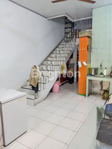 image RUMAH 3 LANTAI DI TELUK GONG PEJAGALAN PENJARINGAN JAKARTA UTARA  (3)