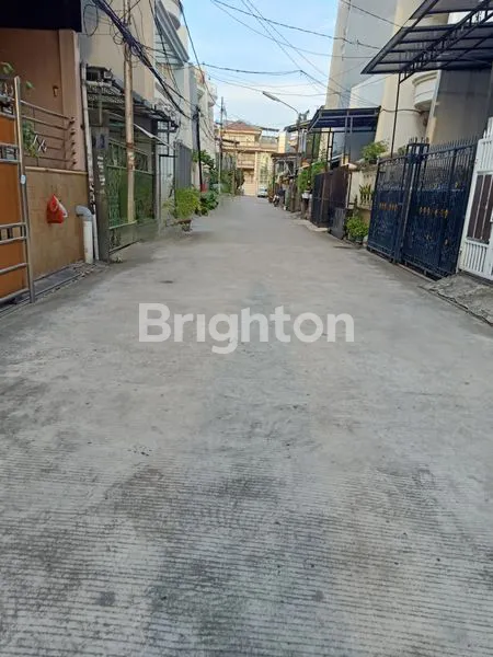 image RUMAH 2 LANTAI DI TAMAN PERMATA INDAH 1 TPI TELUK GONG JAKARTA UTARA  (7)