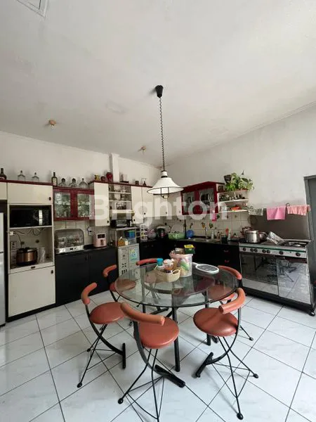 image DIJUAL RUMAH SANGAT TERAWAT DI JALAN KEMBAR BANDUNG. (3)