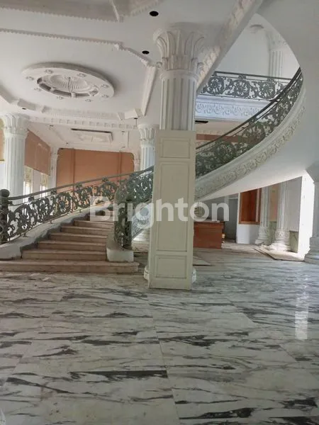 image RUMAH MEWAH EXCLUSIVE DI RUMBAI (2)