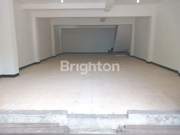 image RUKO DI TEMBAAN 3 LANTAI STRATEGIS SIAP PAKAI (2)