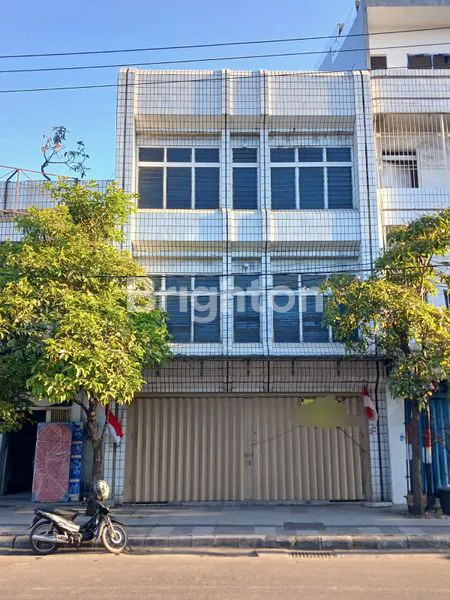 RUKO DI TEMBAAN 3 LANTAI STRATEGIS SIAP PAKAI