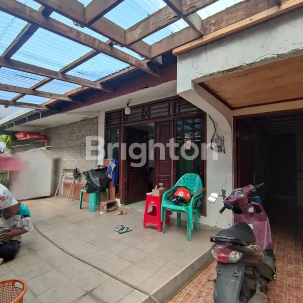 image RUMAH TANJUNG DUREN STRATEGIS HITUNG TANAH JAKARTA BARAT (6)