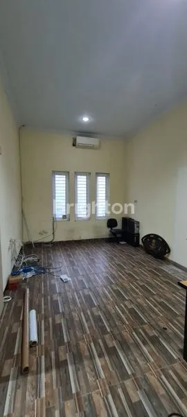 image RUMAH BARU 4 LANTAI PADEMANGAN (3)