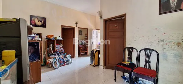image RUMAH HOKI LT 212M² HADAP SELATAN DI GENTAN (3)