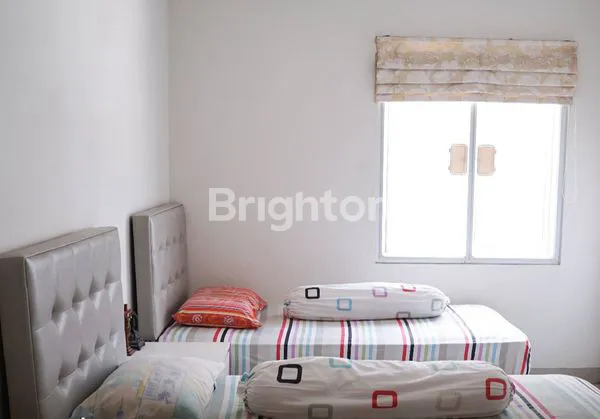 image RUMAH 3 LANTAI SPLIT LEVEL DI KAWASAN PERUMAHAN DEKAT RUKO ANNIVA  (3)