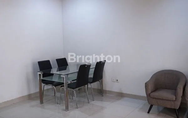 image RUMAH 3 LANTAI SPLIT LEVEL DI KAWASAN PERUMAHAN DEKAT RUKO ANNIVA  (7)