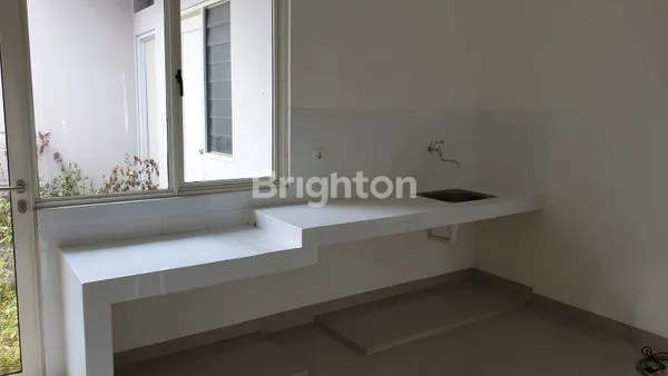 image RUMAH 1 LANTAI LUAS BELUM PERNAH DITEMPATI DI KAWASAN BERKEMBANG (4)