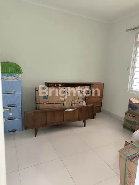 image RUMAH MODERN MINIMALIS NATURA CITY SERPONG, ROW JALAN MUAT 2 MOBIL, SEJUK DI DAERAH GUNUNG SINDUR, BOGOR, JAWA BARAT (5)