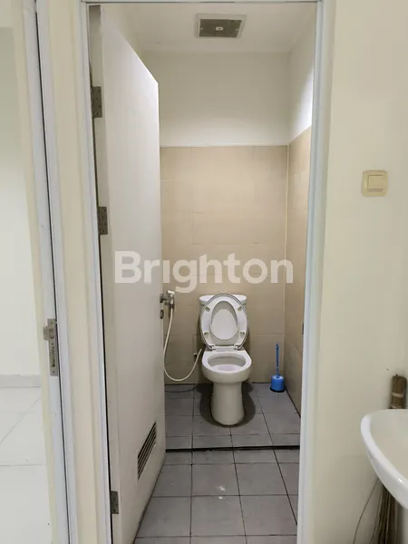 image RUMAH MODERN MINIMALIS NATURA CITY SERPONG, ROW JALAN MUAT 2 MOBIL, SEJUK DI DAERAH GUNUNG SINDUR, BOGOR, JAWA BARAT (6)