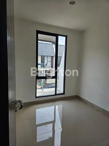 image RUMAH 2 LANTAI BAGUS DAN RAPI DI DALAM CLUSTER METLAND CILEUNGSI,JL CILEUNGSI  - SETU,CIPENJO,TIMUR CIBUBUR,BOGOR (5)