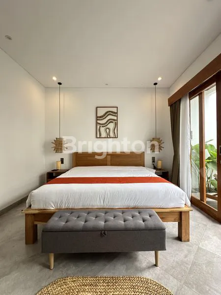 image BRAND NEW VILLA 2 KT DESAIN MODERN DI MUNDUK CANGGU (1)