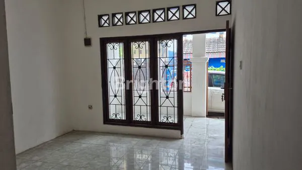 image RUMAH MINIMALIS SIAP HUNI DEKAT HARAPAN INDAH (2)