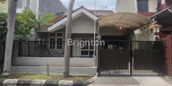 image RUMAH 1,5 LANTAI SIAP HUNI SUTOREJO PRIMA DEKAT MULYOSARI KERTAJAYA PAKUWON CITY KENJERAN DHARMAHUSADA GALAXY MALL (1)