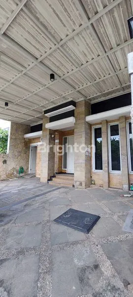 image RUMAH 2LANTAI DI DAAN MOGOT BARU (2)