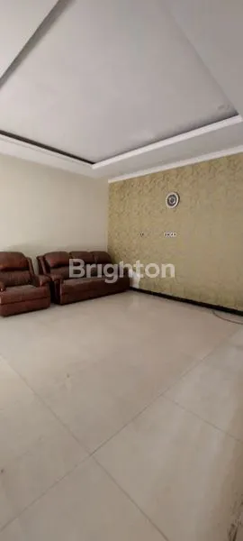 image RUMAH 2LANTAI DI DAAN MOGOT BARU (3)