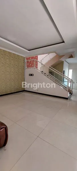 image RUMAH 2LANTAI DI DAAN MOGOT BARU (4)