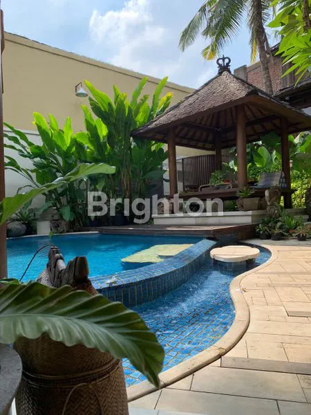 image RUMAH TROPIS MEWAH BINTARO JAYA SEKTOR 8 TANGSEL (1)