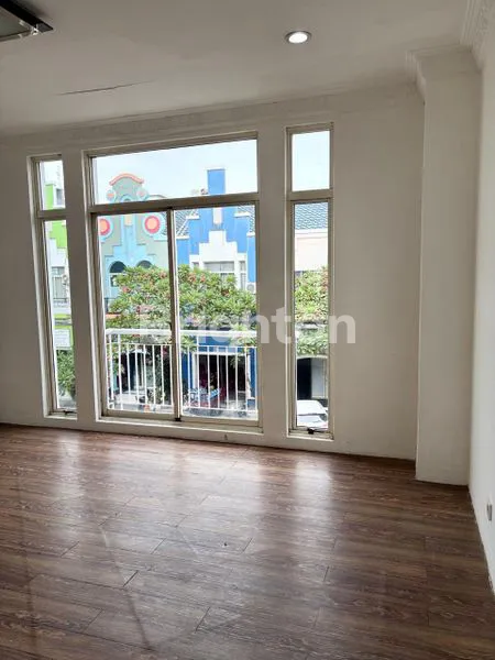 image RUKO 2.5 LT SIAP PAKAI DI SUTERA NIAGA 3 RAYA SERPONG ALAM SUTERA TANGERANG (8)