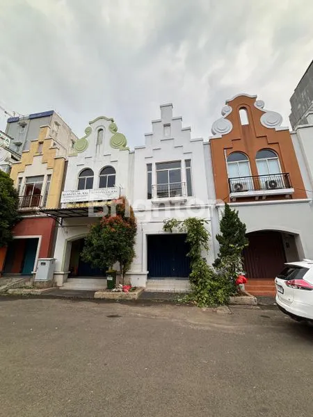 image RUKO 2.5 LT SIAP PAKAI DI SUTERA NIAGA 3 RAYA SERPONG ALAM SUTERA TANGERANG (2)