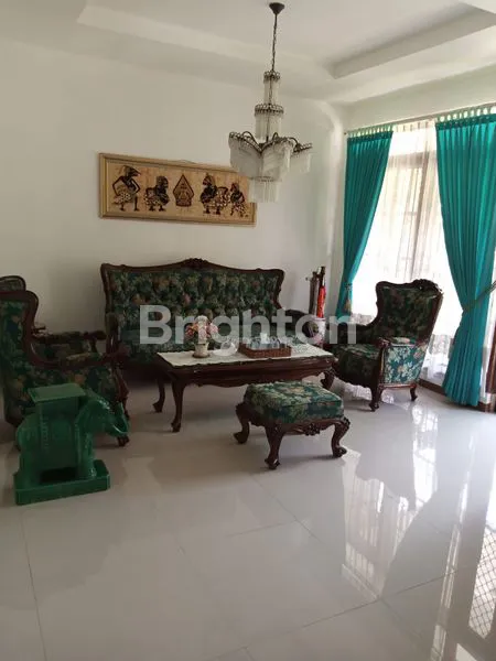 image RUMAH SIAP HUNI LOKASI STRATEGIS TENGAH KOTA SURABAYA (5)