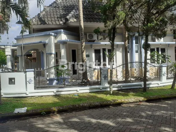 image RUMAH MEWAH SIAP HUNI DI PERMATA JINGGA KOTA MALANG (2)