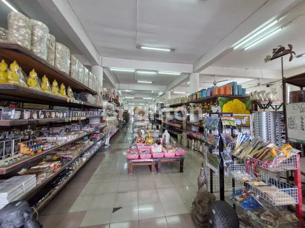 image GEDUNG, GUDANG DAN EX-RESTO DI KEROBOKAN SEMINYAK  (4)