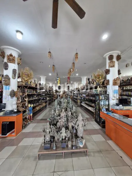 image GEDUNG, GUDANG DAN EX-RESTO DI KEROBOKAN SEMINYAK  (5)