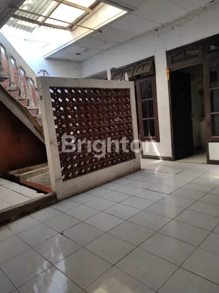 image RUMAH BUAT USAHA DEKAT KAMPUS (1)