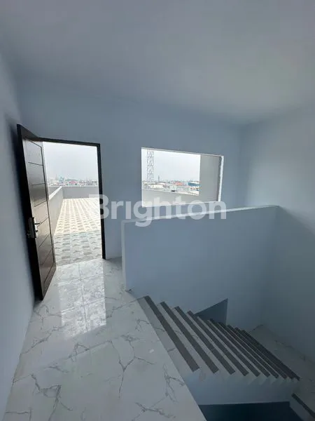 image RUMAH BARU SIAP HUNI 4 1/2 LANTAI JELAMBAR (2)