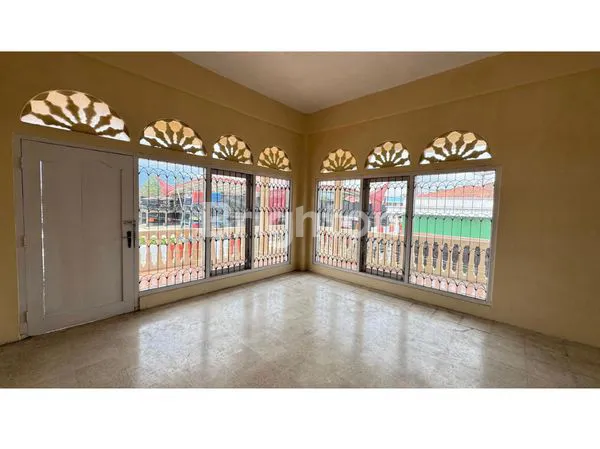 image RUMAH 2,5LT LOKASI SANGAT STRATEGIS DEKAT ST LAMBUANG BUKIT TINGGI (3)